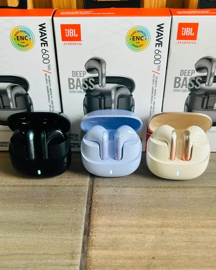 Audífonos JBL Wave 600 Deep Bass en tres colores con sus cajas